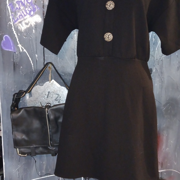 Asia Dresses - Picture 11 of 12